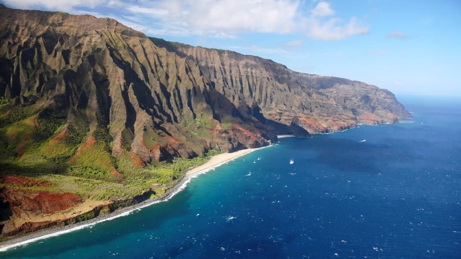 Visit Na Pali Coast On Kauai Vacation